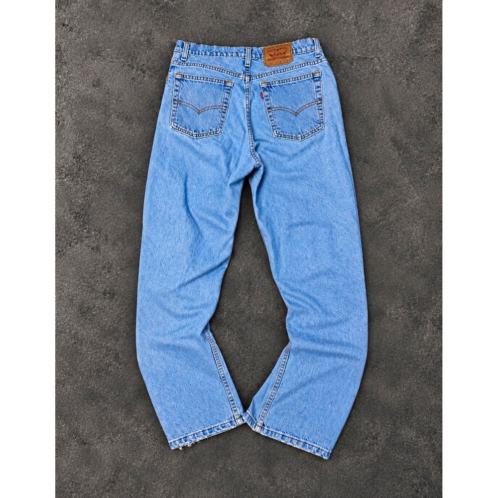 Levi's Men's Straight Fit Light Wash Cotton Denim Jeans 90s, 532 buttons